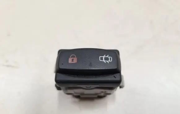 Renault Vel Satis Central locking switch button 28082