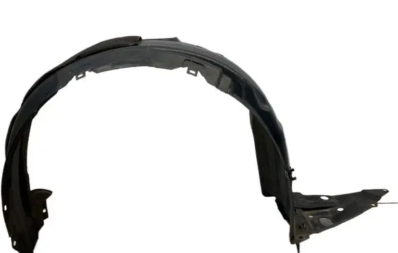 Front wheel arch liner splash guards