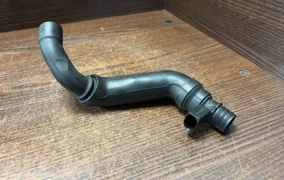 Mercedes-Benz Vito Viano W639 Intercooler hose/pipe A6110100082 6110100082