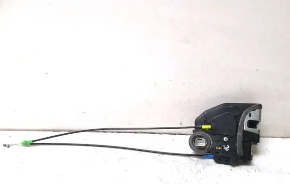 Toyota Auris E180 Rear door lock A084219