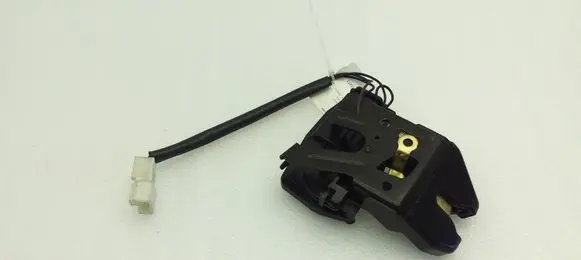 Chevrolet Epica Tailgate/trunk/boot lock/catch/latch