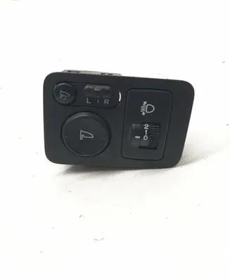 Honda CR-V Wing mirror switch M33212