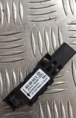 Volkswagen Phaeton Airbag deployment crash/impact sensor 8e0959643d