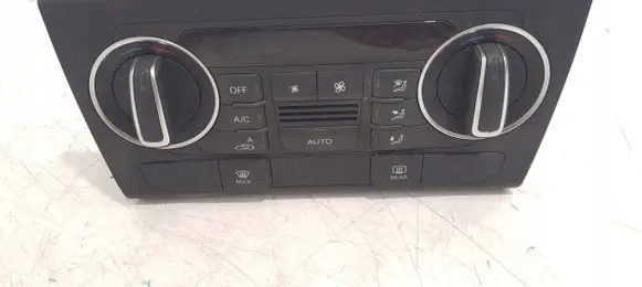 Audi Q3 8U Climate control unit 8U0820043H