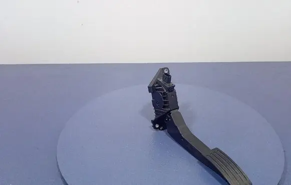 Ford Kuga I Accelerator throttle pedal LX619F836