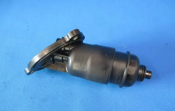 Audi A4 S4 B8 8K Oil filter cover 6730075951