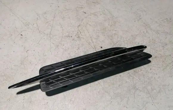 Mercedes-Benz SLK R172 Fender grill A1726900379