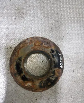Honda FR-V Coil spring mount 