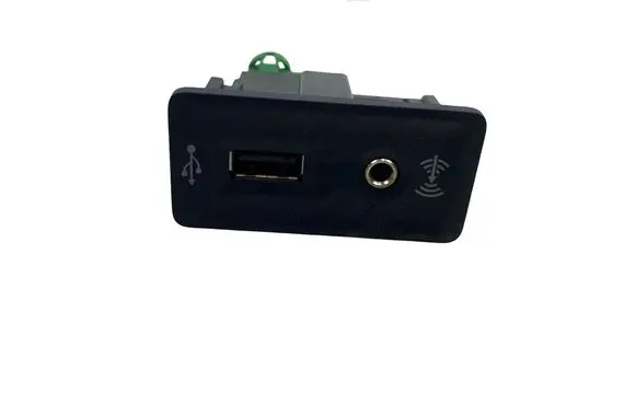 Volkswagen PASSAT B8 AUX in-socket connector 5G0035222E 5Q0035726E