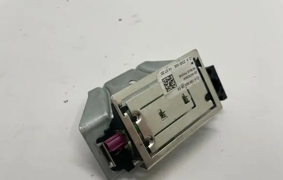 Mercedes-Benz GLA H247 Aerial antenna amplifier A1569050902