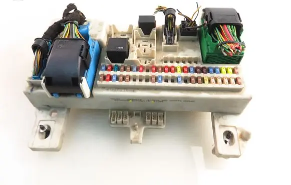Volvo V50 Central body control module 519096119