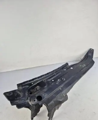 Audi Q7 4L Fender mounting bracket 2607 4L0805157B