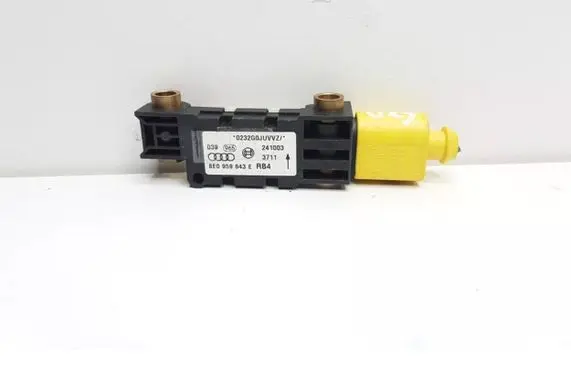 Audi A4 S4 B5 8D Airbag deployment crash/impact sensor 8E0959643E