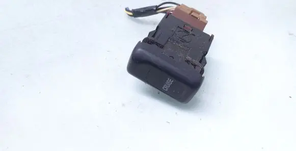 Subaru Legacy Cruise control switch 