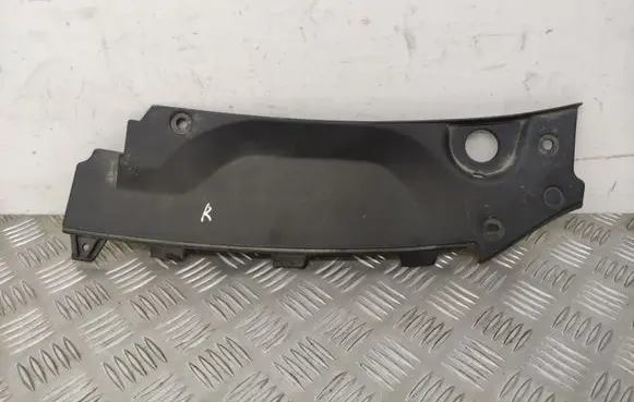 Skoda Superb B6 (3T) Radiator trim 3T0807081