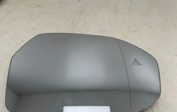 BMW 7 G70 Wing mirror glass 1080730001