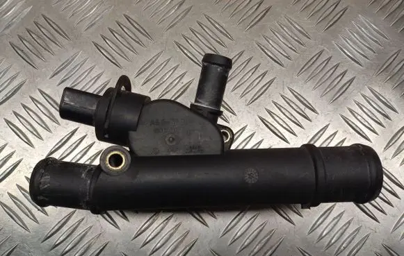 Thermostat/thermostat housing