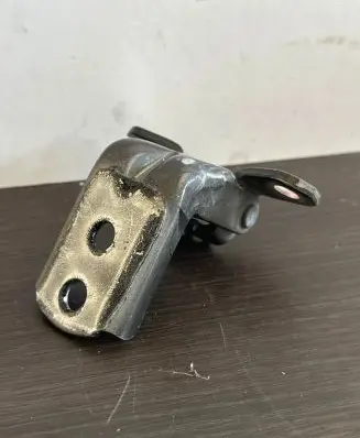 Nissan Leaf I (ZE0) Rear door upper hinge A047743
