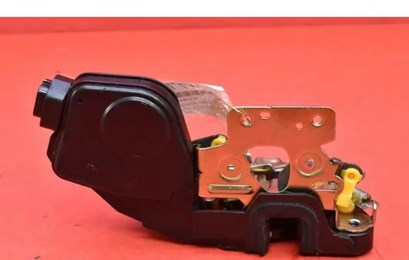 Hyundai Santa Fe Front door lock 