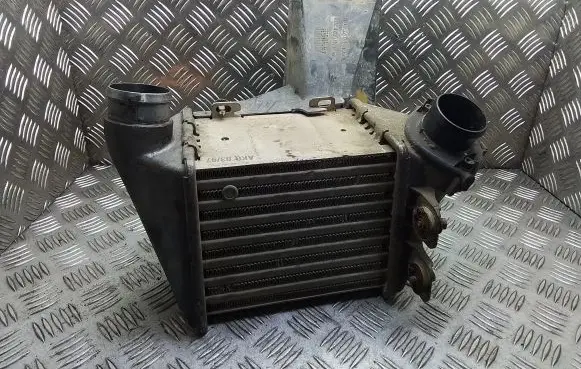 Volkswagen Golf III Intercooler radiator 1Z9807394