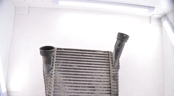 Audi Q7 4L Intercooler radiator 8ML376729571
