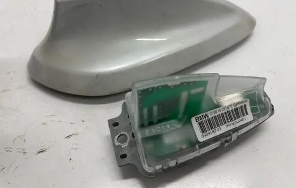 BMW X5 F15 Aerial GPS antenna 1682708