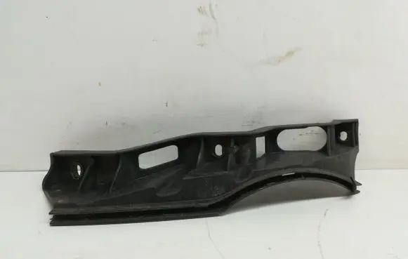 Volkswagen PASSAT B6 Front bumper mounting bracket 3C0807890