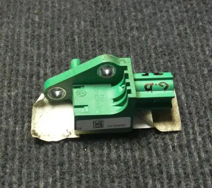 Volkswagen PASSAT B7 USA Airbag deployment crash/impact sensor 3C0909606