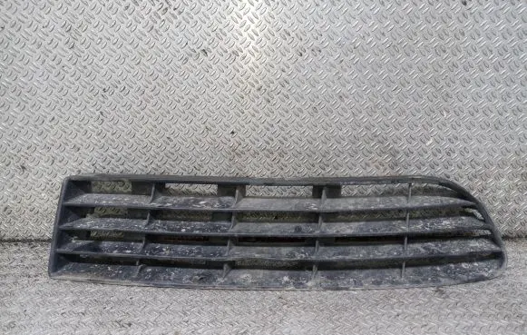Audi A6 S6 C4 4A Front bumper lower grill 4A0807346