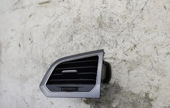 Volkswagen Golf Sportsvan Dashboard side air vent grill/cover trim 517819703A 517819709