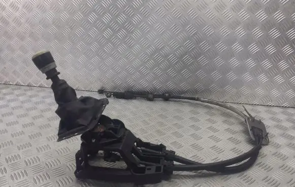 Toyota Avensis T250 Gear selector/shifter in gearbox 335300509