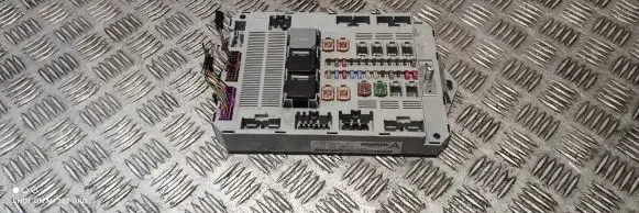 Jaguar XF X250 Fuse module 9X2314D628AC