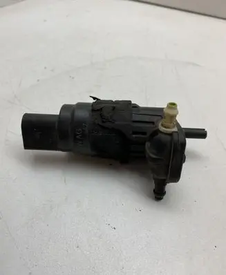 Audi Q5 SQ5 Windscreen/windshield washer pump 8K9955647