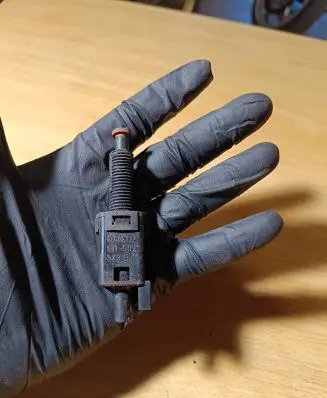 Clutch pedal sensor