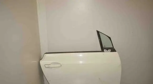 BMW i3 Front door