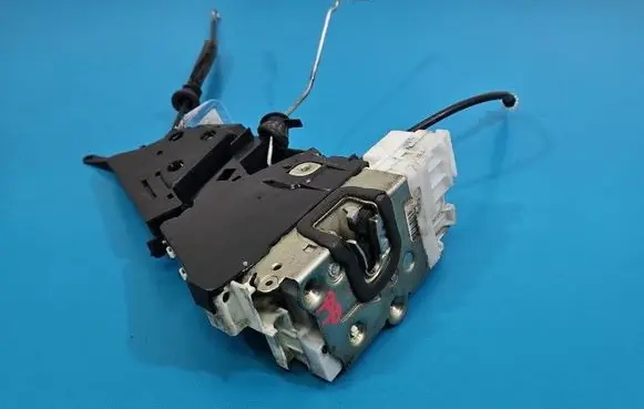Mercedes-Benz B W245 Front door lock 1697202835 IMPRK1566210