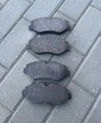 Mercedes-Benz Sprinter W906 Brake pads (front) 0986494121
