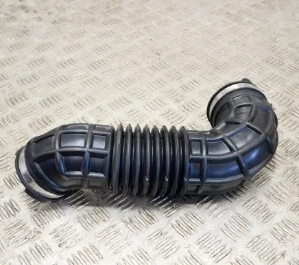 Air intake hose/pipe