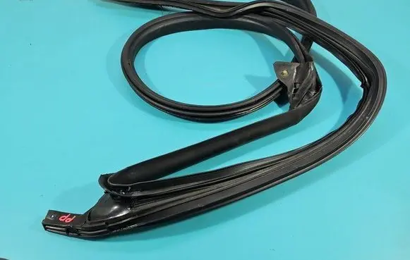 Tesla Model 3 Front door rubber seal IMPRK1438332