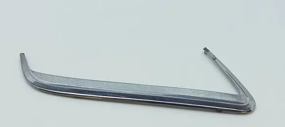 Mercedes-Benz 190 230 W110 W111 (C) pillar trim 1116900489