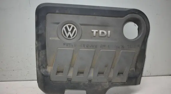 Volkswagen Tiguan Engine cover (trim) 03L103925R