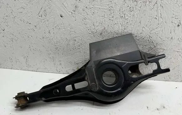 Toyota RAV 4 (XA50) Rear upper control arm/wishbone