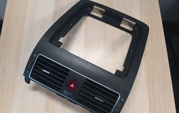 Volkswagen Touran II Dash center air vent grill 1T1819728G