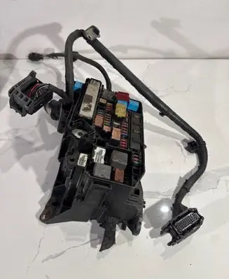 Toyota Auris E180 Fuse module