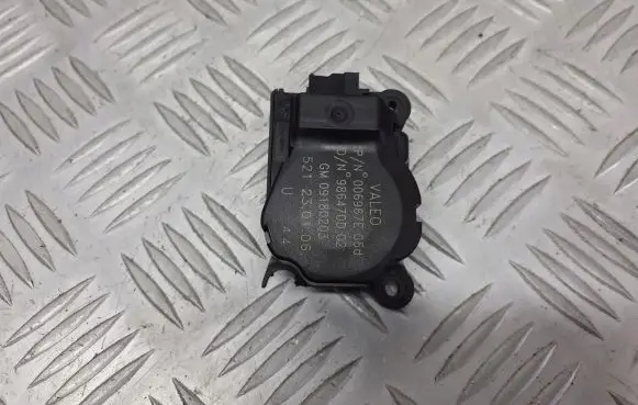 Opel Vectra C Central body control module 09180203
