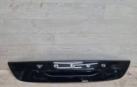 Tailgate/trunk spoiler