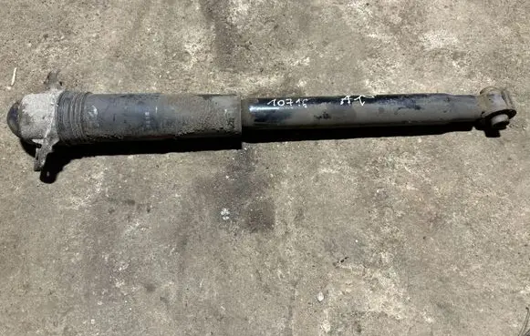 Volkswagen PASSAT B8 Rear shock absorber/damper