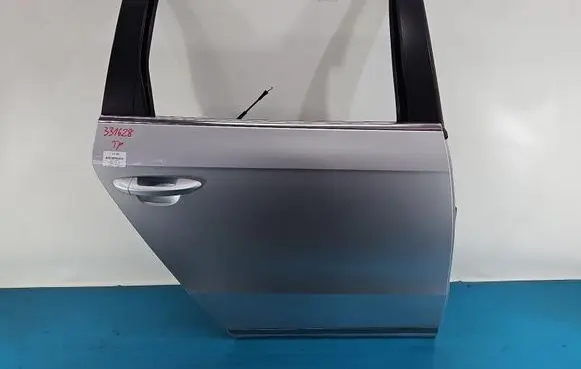 Volkswagen PASSAT B7 Rear door IMPRK1579081
