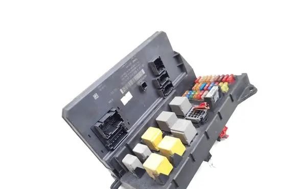 Mercedes-Benz Sprinter W906 Fuse module A9065453001 A9064420600 A9065450601