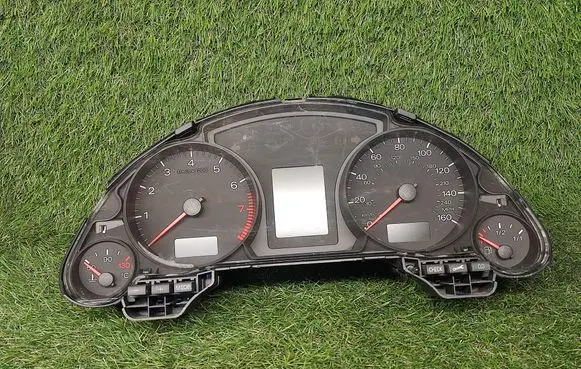Speedometer (instrument cluster)